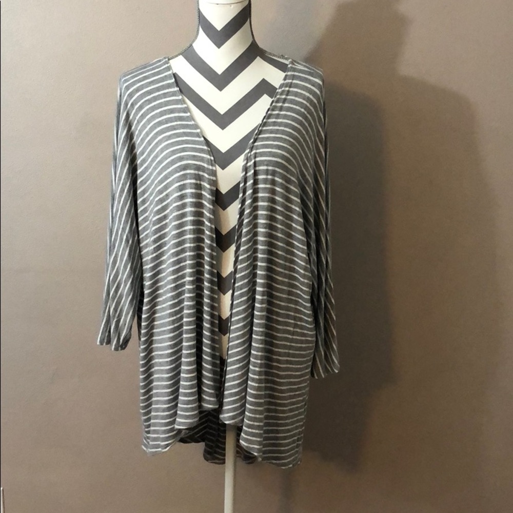 LuLaRoe Striped Grey Kimono